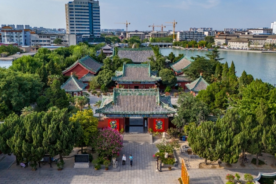 Kaifeng Bao Gong Temple